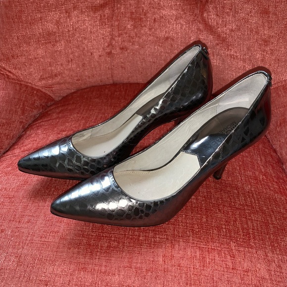 Michael Kors Pewter Shoes - Picture 2 of 5